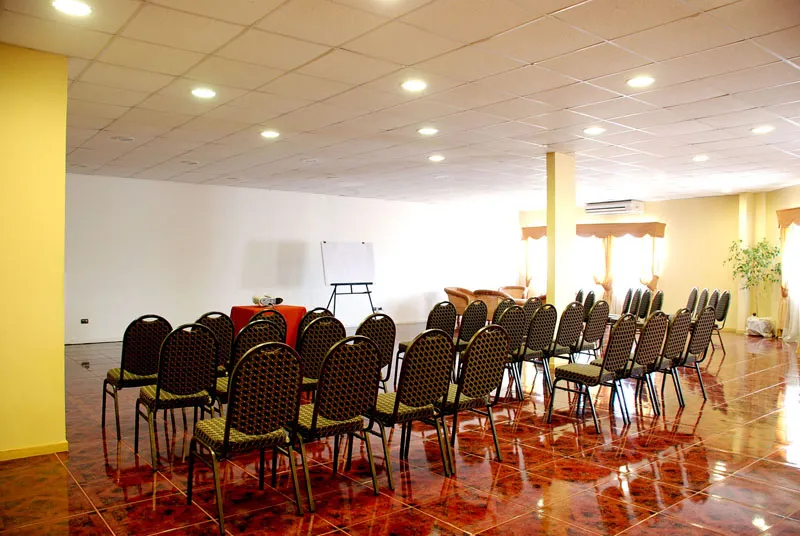 Salones y espacios para eventos · Club Resort